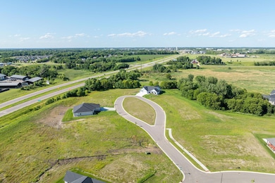 1018 Bitterend Cir, Mankato, MN 56001 - photo 2