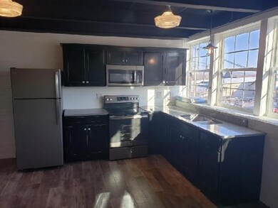 50 N 3rd St unit 2, Lansing, IA 52151 - photo 6