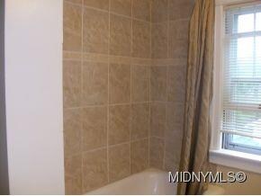 Bathroom - view 2