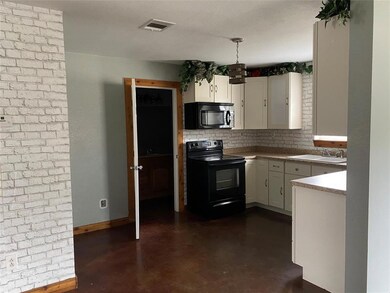 1577 County Road 4757, Boyd, TX 76023 - photo 4