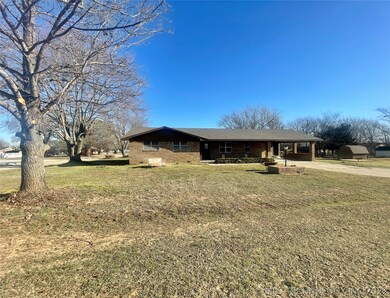 130 W Gist, Roff, OK 74865 - photo 2