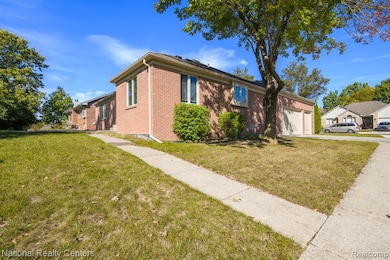 21130 Parkplace Ln unit 11, Clinton Township, MI 48036 - photo 4