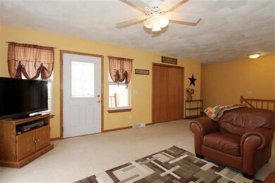 125 Bowlavard Ave, Belleville, WI 53508 - photo 5