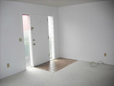 2432 HARDESTY (23) LIV RM