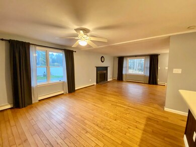 107 Schanda Dr, Newmarket, NH 03857 - photo 3