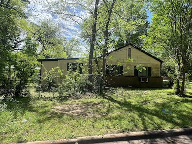 703 Burk St, Nacogdoches, TX 75964 - photo 2