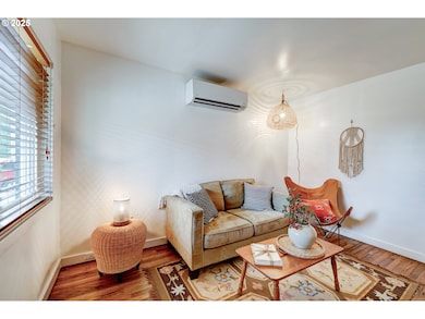 488 B St, Independence, OR 97351 - photo 4