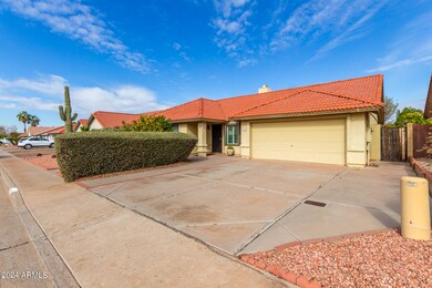 5828 E Enrose St, Mesa, AZ 85205 - photo 4