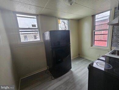 2526 N 5th St unit 3RD FL, Philadelphia, PA 19133 - photo 2