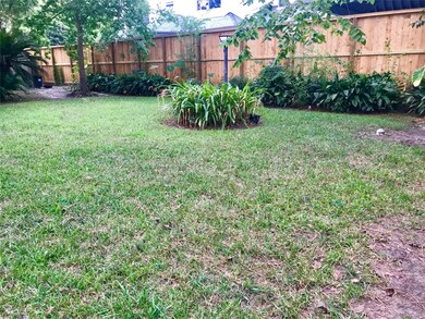 119 Sandalwood Dr, Houston, TX 77024 - photo 5