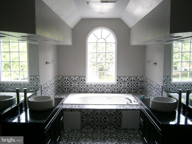 6402 Wood Pointe Dr, Glenn Dale, MD 20769 - photo 6