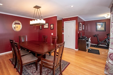 37 Swartson Ct, Albany, NY 12209 - photo 6