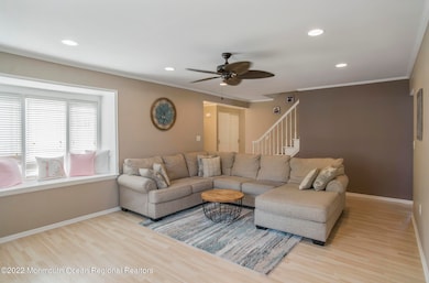 _RMJ8871 living room