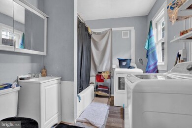 533 S 10th St, Reading, PA 19602 - photo 7