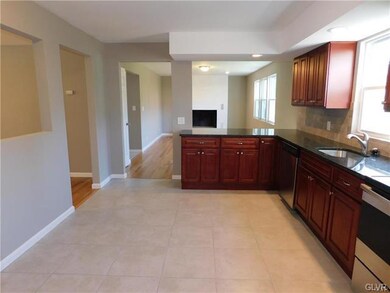 7220 Woody Knoll Dr, Slatington, PA 18080 - photo 6