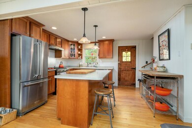 23 Mountain View Rd Gray ME-large-009-05