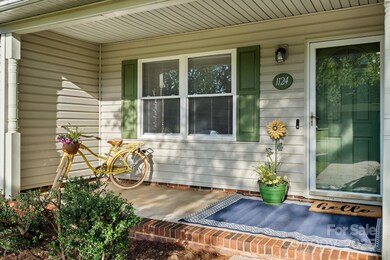 1124 Saint Charles Ct unit 3, Newton, NC 28658 - photo 2