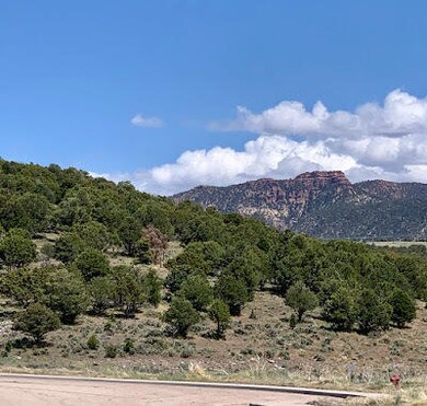 1555 W Flint Cir, Parowan, UT 84761 - photo 6