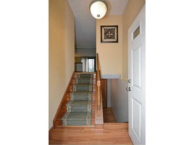 Entry/Foyer.