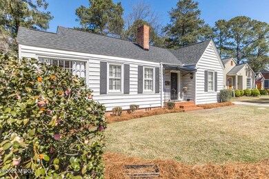 2431 Carlton Way 3