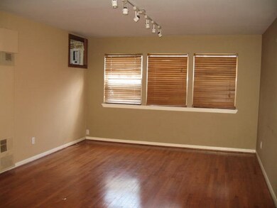 1910 Vermont St unit 1, Houston, TX 77019 - photo 4