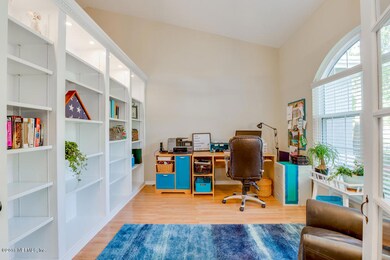 704 Chesswood Living Rm office