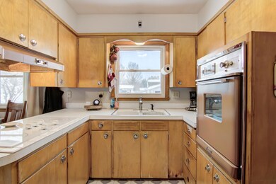 W7509 W Hamlin St, Arkansaw, WI 54721 - photo 7