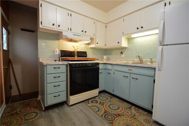 3240 W 23rd St, Erie, PA 16506 - photo 4