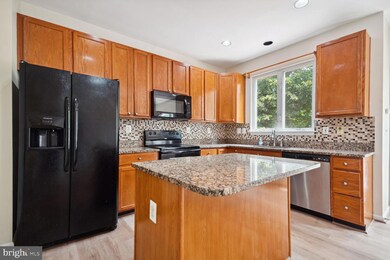 2511 Woodrow Wilson Dr, Herndon, VA 20171 - photo 7