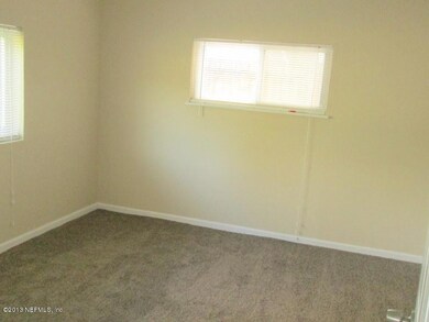 4710 Solandra Cir W, Jacksonville, FL 32210 - photo 5