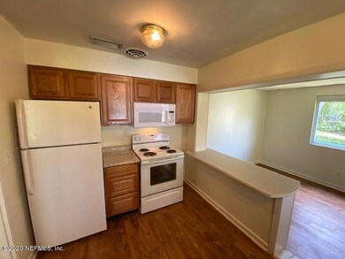 6531 Solandra Dr, Jacksonville, FL 32210 - photo 6