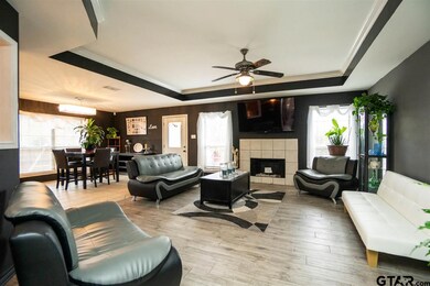 1510 1510 E Leach St, Kilgore, TX 75662 - photo 3