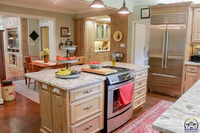 1540 SW Westover Rd, Topeka, KS 66604 - photo 6