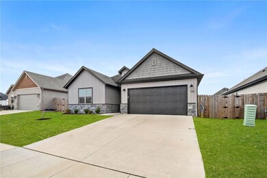 1021 Monarch Rd, Centerton, AR 72719 - photo 3