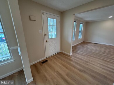 15071 Holleyside Dr, Dumfries, VA 22025 - photo 4