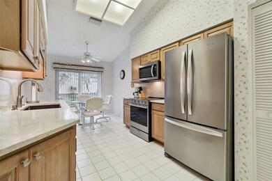 1700 Highland Club Ct, Palm Harbor, FL 34684 - photo 4