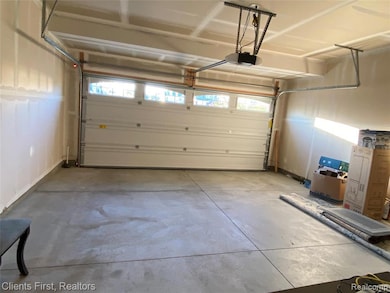 22490 Woodbridge Ln, Novi, MI 48375 - photo 3