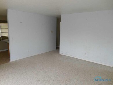 4559 Elmhurst Rd, Toledo, OH 43613 - photo 7