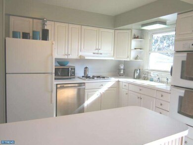 203 Hoyt Place, Wallingford, PA 19086 - photo 3