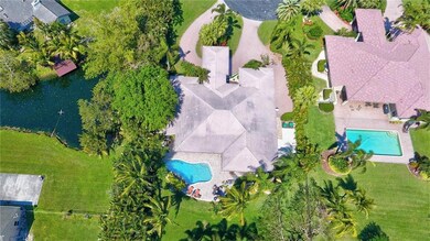 11420 SW 23rd Place, Davie, FL 33325 - photo 2