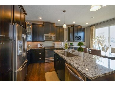 You'll enjoy cooking and entertaining in this spac
