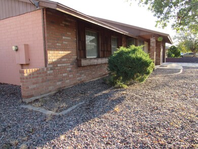 7821 W Monterey Way, Phoenix, AZ 85033 - photo 2