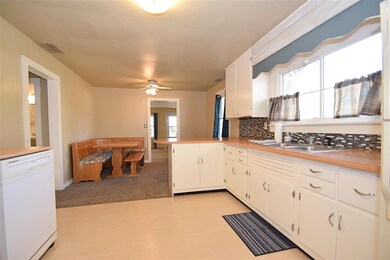 605 N Locke St, Nappanee, IN 46550 - photo 6