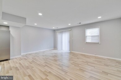 2027 Mayflower Dr, Woodbridge, VA 22192 - photo 7