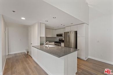 12773 Caswell Ave unit 303, Los Angeles, CA 90066 - photo 7