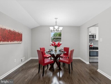 4112 Landgreen St, Rockville, MD 20853 - photo 7