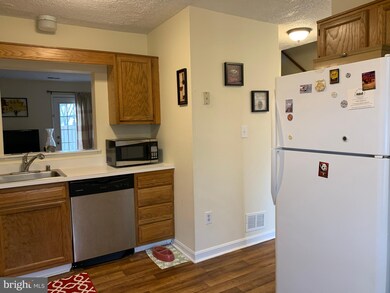 131 Georgetowne Ct, Stephens City, VA 22655 - photo 3