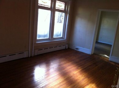 1638 W Walnut St, Allentown, PA 18102 - photo 4