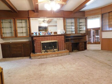 704 E 4th St N, Newton, IA 50208 - photo 5