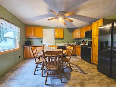 123 Lake St, Swanton, VT 05488 - photo 5